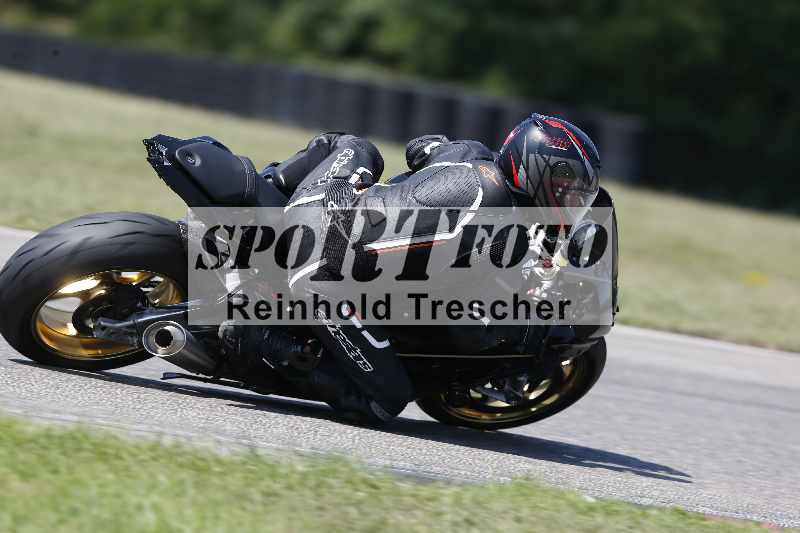 /44 09.08.2025 Plüss Moto Sport ADR/Freies Fahren/backside